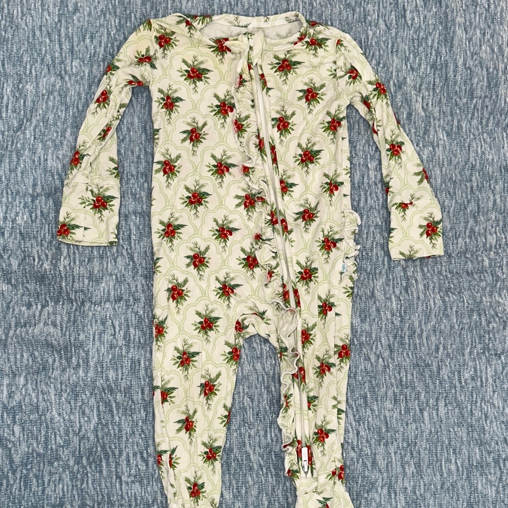 Posh Peanut White, Green and Red Floral Kids Footie - Picture 4 of 4